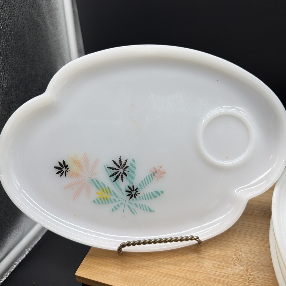 4 Vintage FEDERAL Milk Glass SNACK PLATE Atomic Flower Turquoise/Pink